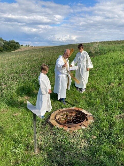 Feierliche Weihe der Quelle